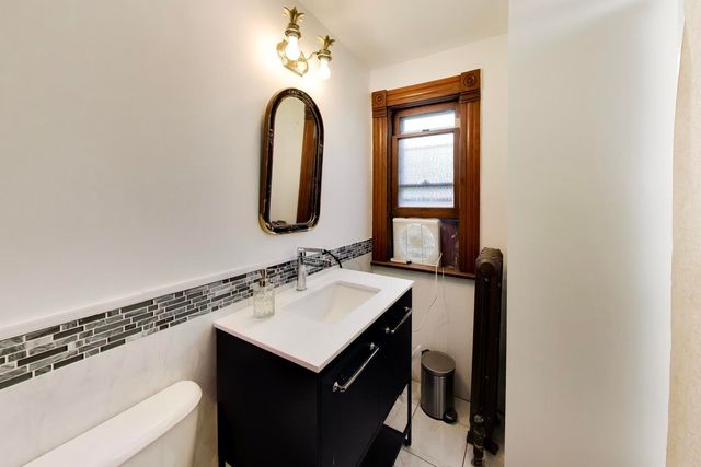 3841 Woodside Avenue, Brookfield, IL 60513