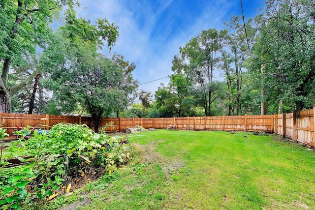 3841 Woodside Avenue, Brookfield, IL 60513