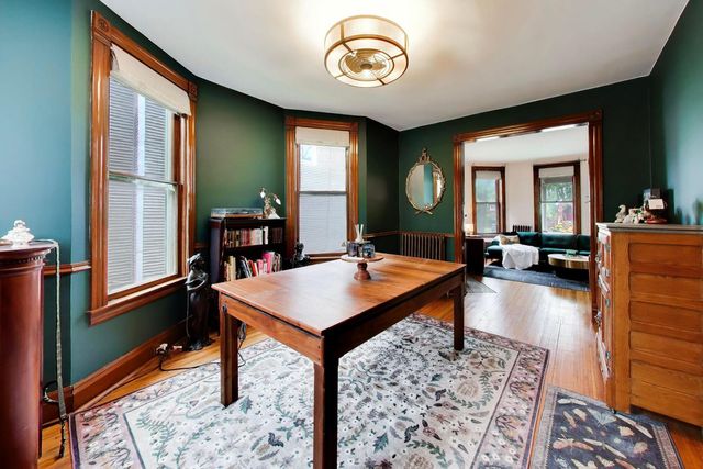 3841 Woodside Avenue, Brookfield, IL 60513