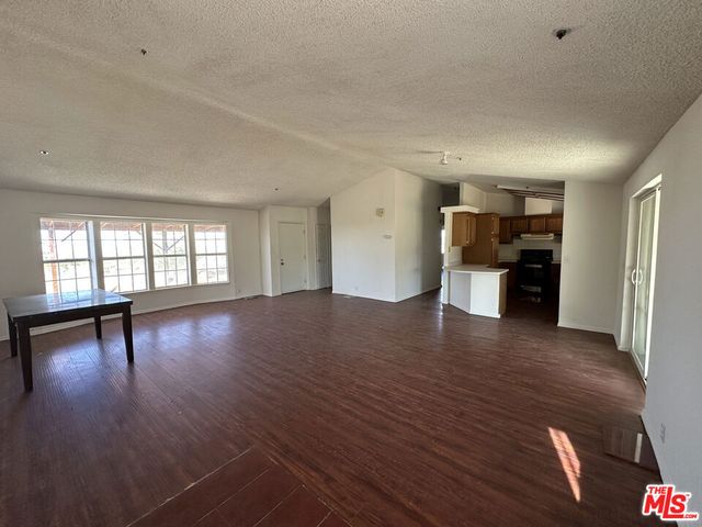 32049 213th Street, Llano, CA 93544