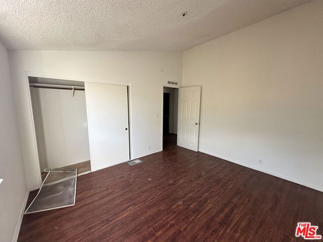 32049 213th Street, Llano, CA 93544