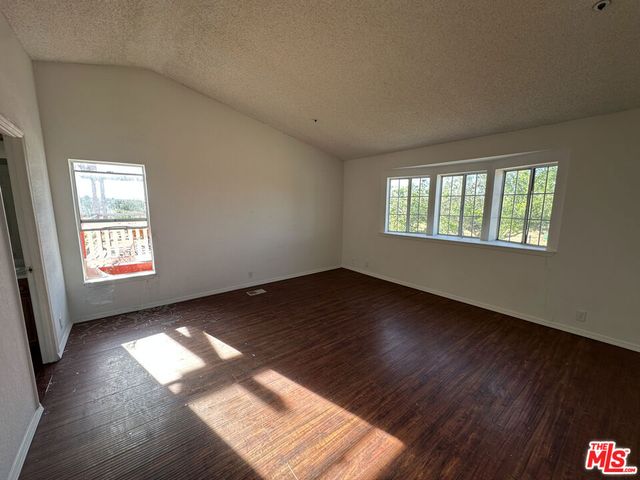 32049 213th Street, Llano, CA 93544