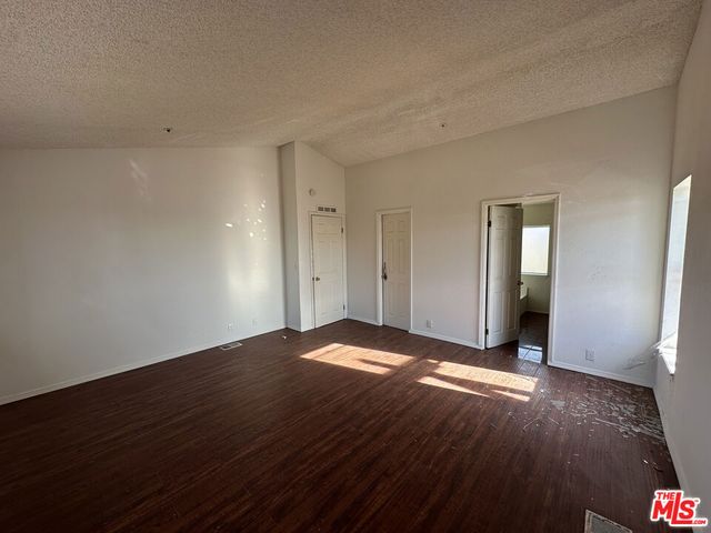 32049 213th Street, Llano, CA 93544