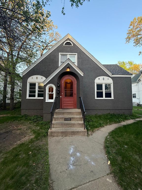 608 7th Avenue S, Saint Cloud, MN 56301