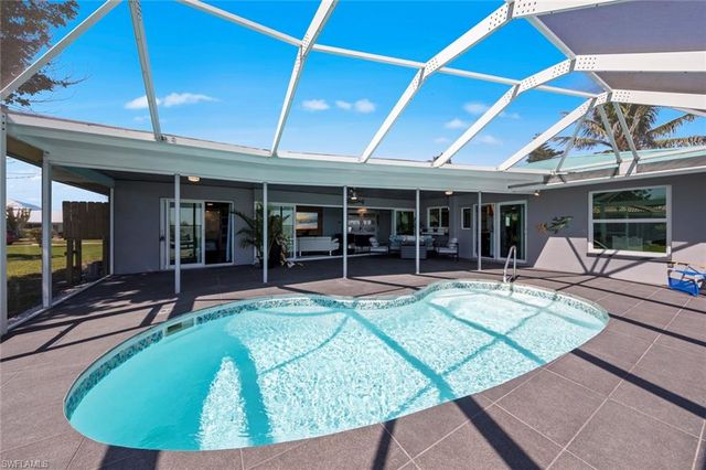 7 Bayview BLVD, Fort Myers Beach, FL 33931