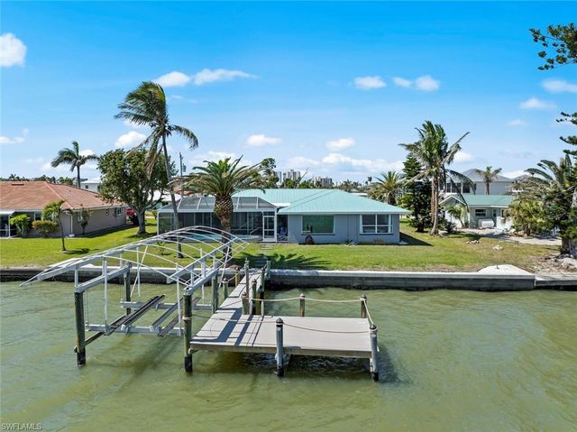 7 Bayview BLVD, Fort Myers Beach, FL 33931