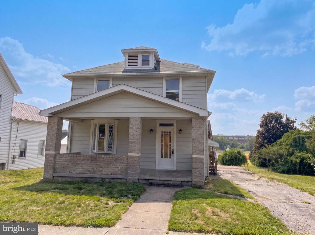 12512 BRADBURY AVE, Smithsburg, MD 21783