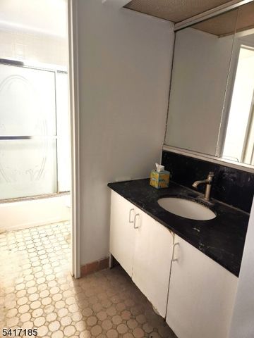 365 River Road E, Nutley Twp., NJ 07110