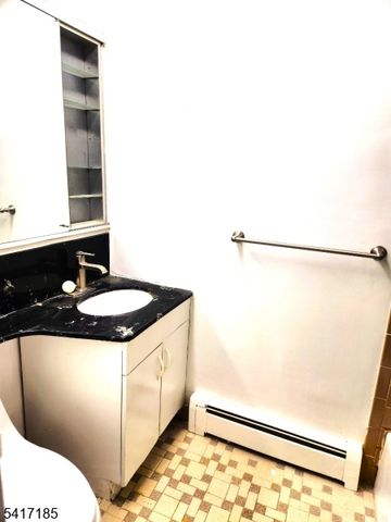 365 River Road E, Nutley Twp., NJ 07110