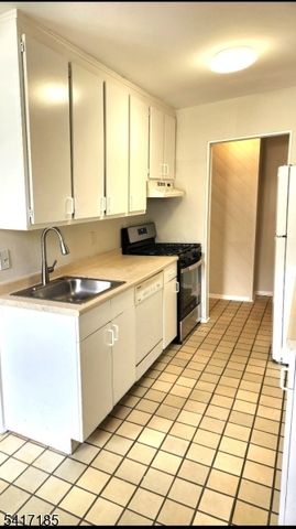 365 River Road E, Nutley Twp., NJ 07110