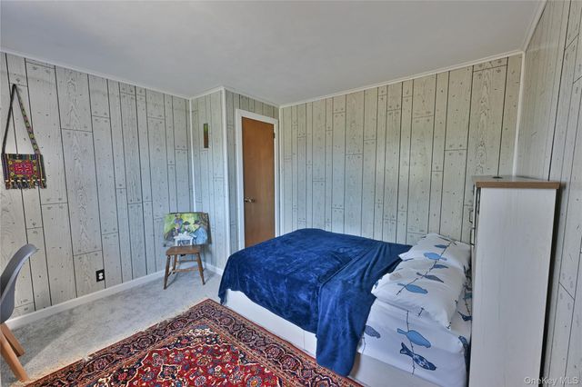 28 Dartmouth Drive, Smithtown, NY 11787