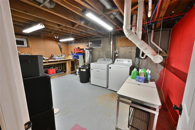 28 Dartmouth Drive, Smithtown, NY 11787