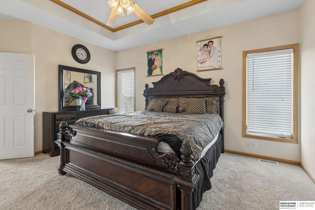 707 Tupelo Lane, Papillion, NE 68133