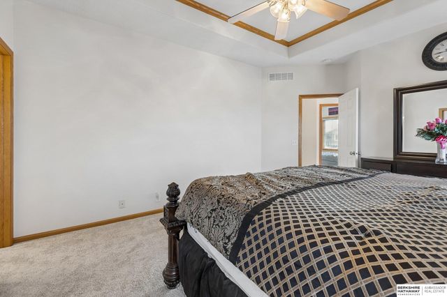 707 Tupelo Lane, Papillion, NE 68133