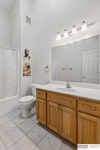 707 Tupelo Lane, Papillion, NE 68133
