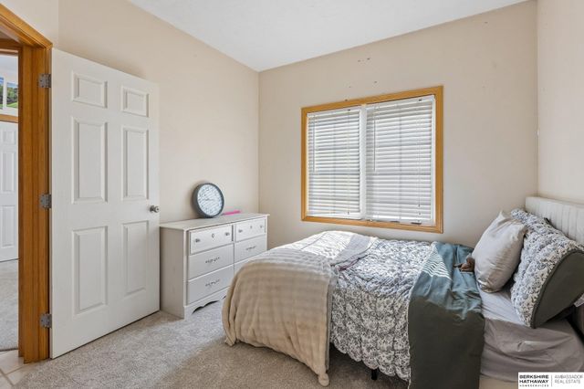 707 Tupelo Lane, Papillion, NE 68133