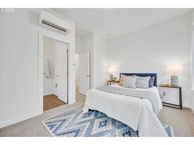 1406 N Jarrett St, Portland, OR 97217