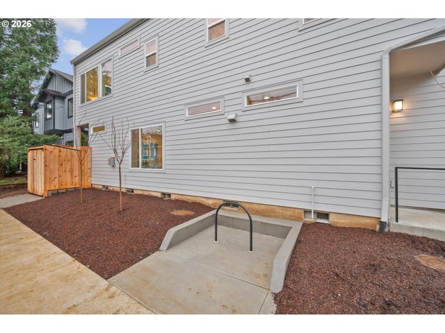 1406 N Jarrett St, Portland, OR 97217