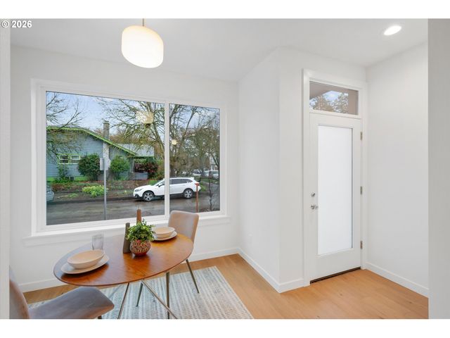 1406 N Jarrett St, Portland, OR 97217