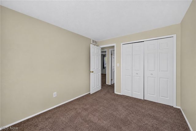 26534 Sussex Drive, Olmsted Falls, OH 44138