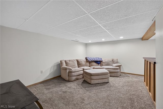 26534 Sussex Drive, Olmsted Falls, OH 44138