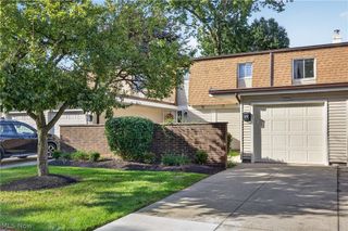 26534 Sussex Drive, Olmsted Falls, OH 44138