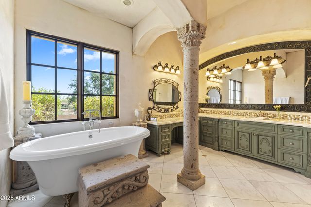 4334 E Desert Crest Drive, Paradise Valley, AZ 85253