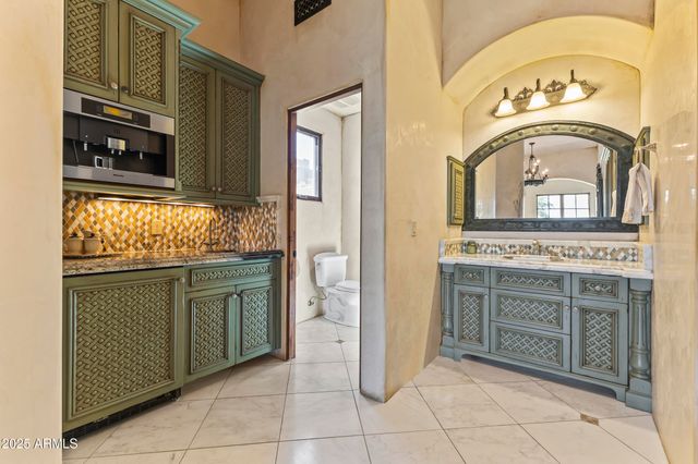 4334 E Desert Crest Drive, Paradise Valley, AZ 85253