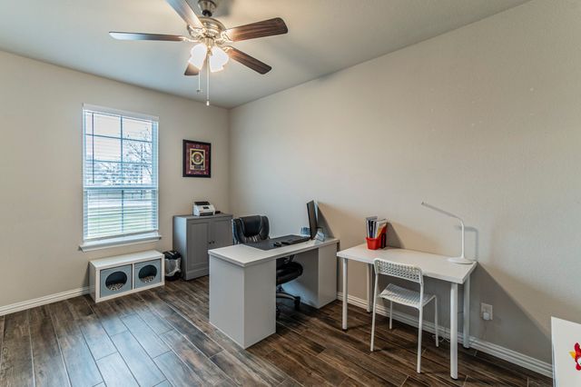 8432 Abner Road, Oak Ridge, TX 75161