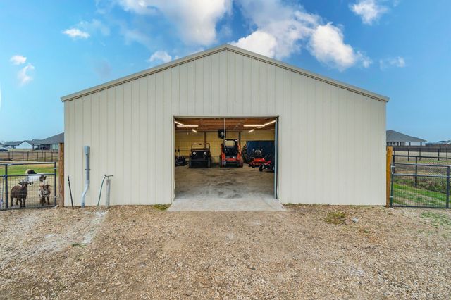 8432 Abner Road, Oak Ridge, TX 75161