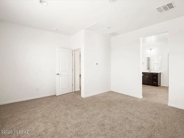 7582 S Kinglet Way, Tucson, AZ 85747
