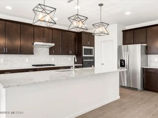 7582 S Kinglet Way, Tucson, AZ 85747