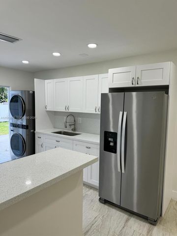 1222 NW 102nd St 2, Miami, FL 33147