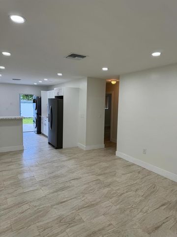 1222 NW 102nd St 2, Miami, FL 33147