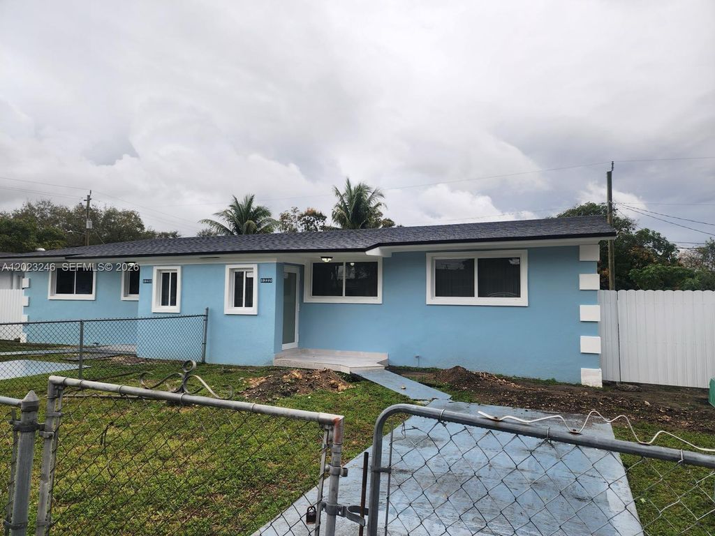 1222 NW 102nd St 2, Miami, FL 33147