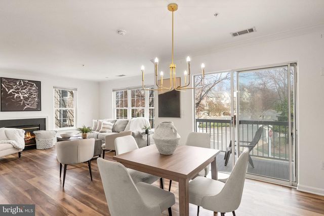 12857 FAIR BRIAR LN, Fairfax, VA 22033