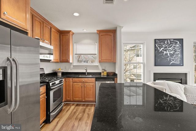 12857 FAIR BRIAR LN, Fairfax, VA 22033