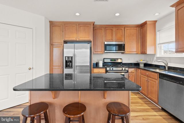 12857 FAIR BRIAR LN, Fairfax, VA 22033