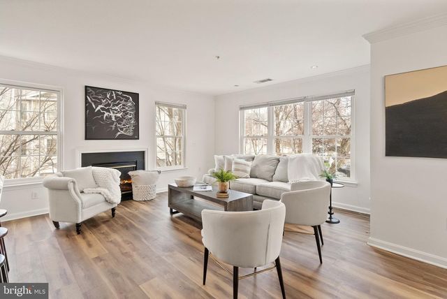 12857 FAIR BRIAR LN, Fairfax, VA 22033