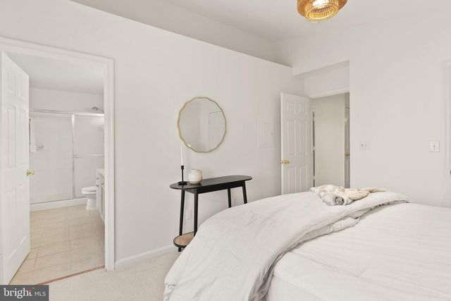 12857 FAIR BRIAR LN, Fairfax, VA 22033