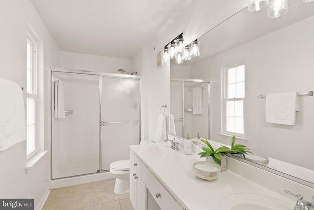 12857 FAIR BRIAR LN, Fairfax, VA 22033