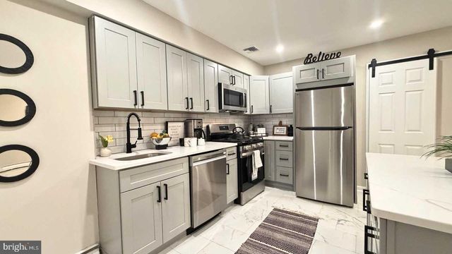 21 E CHURCH ST, Bordentown, NJ 08505