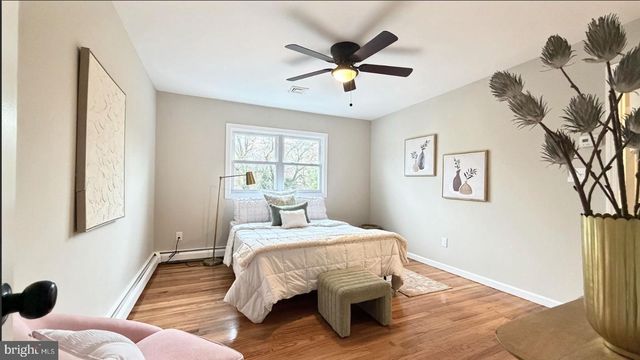 21 E CHURCH ST, Bordentown, NJ 08505