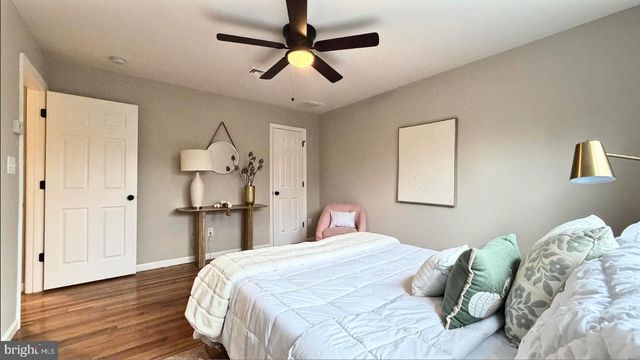 21 E CHURCH ST, Bordentown, NJ 08505