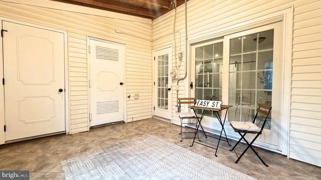 21 E CHURCH ST, Bordentown, NJ 08505