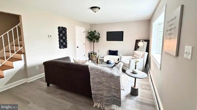 21 E CHURCH ST, Bordentown, NJ 08505