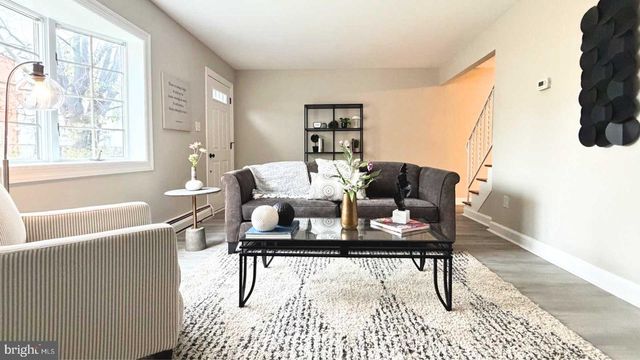 21 E CHURCH ST, Bordentown, NJ 08505