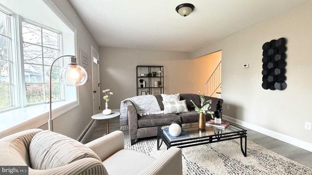 21 E CHURCH ST, Bordentown, NJ 08505