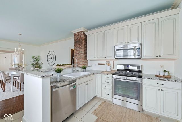 4822 Broadway Street, Indianapolis, IN 46205