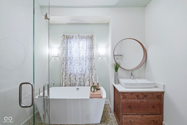 4822 Broadway Street, Indianapolis, IN 46205